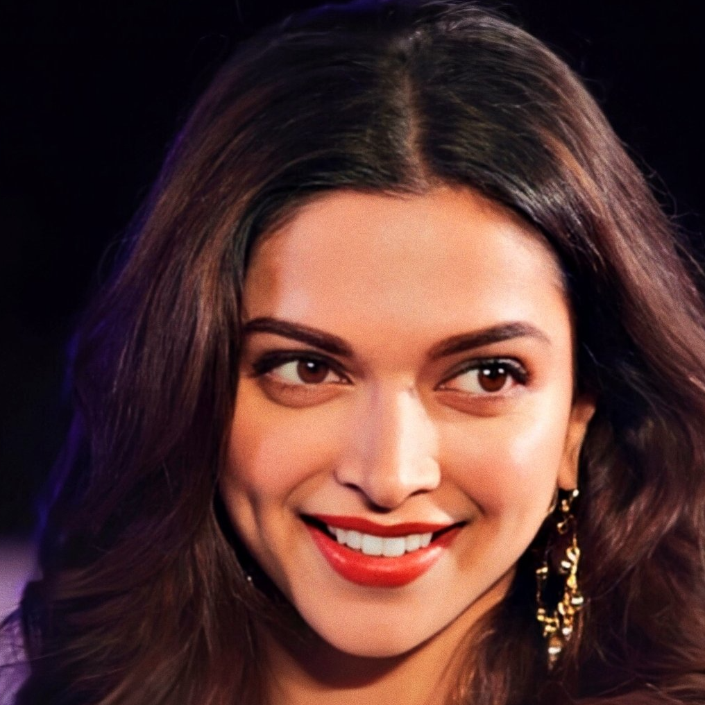 Deepika Padukone Is All Smiles 'Cruising' In An Oversized Black Coat And  Her Rs 3 Lakh Louis Vuitton Handbag At The LV Cruise 2023 Show