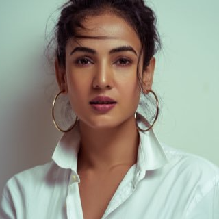 Sonal Chauhan - Latest updates, News, Photos, Videos - India Herald