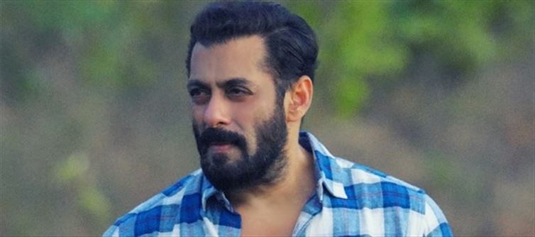 सलमान खान ने कर्नाटक के छात्र की मदद की जिन्होंने कोविद -19 में अपने पिता को खो दिया