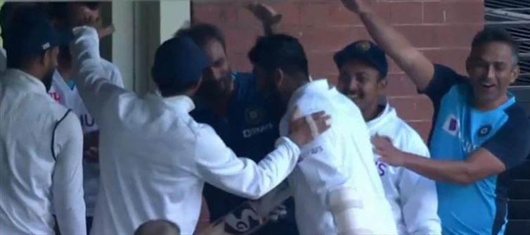 ব্যাটসম্যান বুমরা