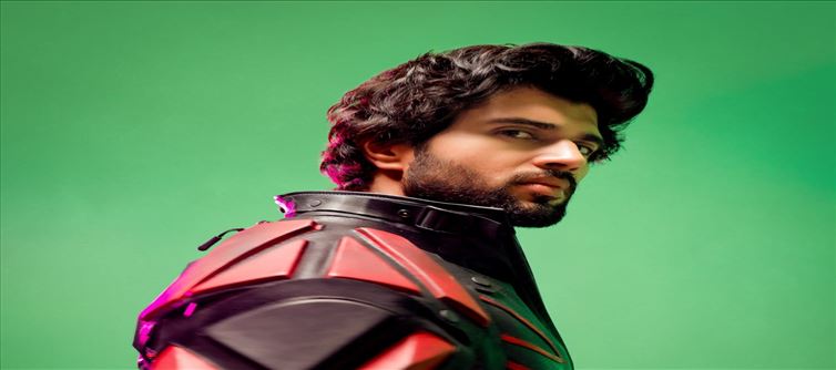 Vijay Devarakonda Graces Pre-Release Event for Keeda Cola.!