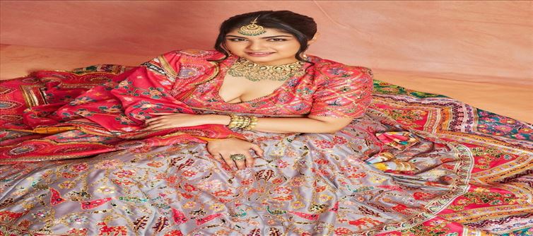 Anshula Kapoor's Surprise Slim Look - Bollywood Calling?