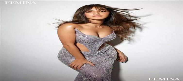 Kiara Advani's Sizzling Photos Breaks the Internet.!