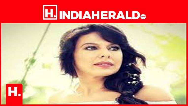 Pooja Bedi Slams On Divorce Resurfaces...