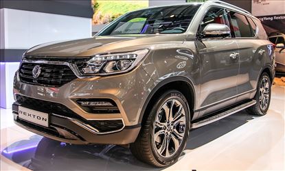 Mahindra Y400 SUV based on SsangYong Rexton, launch on October 9 