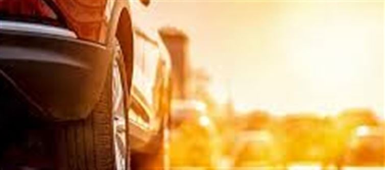 EVs and CNG Cars Gain Ground as India’s Auto Retail Market Expands in 2025