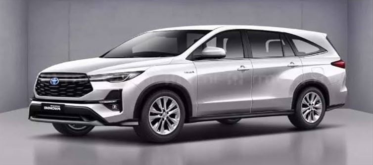 ఇన్నోవా హైక్రాస్ వచ్చేసింది.. సూపర్ ఫీచర్స్?