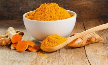 అందం: ప‌సుపు ముఖానికి రాస్తున్నారా.. అయితే ఈ విష‌యాలు తెలుసుకోండి..!!