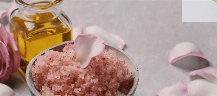 Revitalise Your Skin Obviously With Rock Salt And Sea Salt Exfoliation.