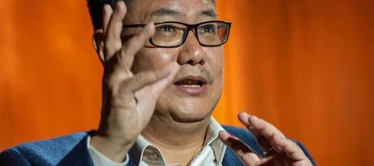Union Minister Kiren Rijiju stocks stand-up comic Varun Grover's