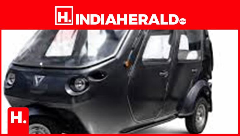 AC, Sunroof and Touchscreen: This Electric Rickshaw Could R