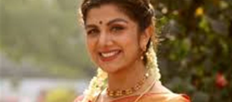 Actress Rambha's comeback to Tollywood..!?