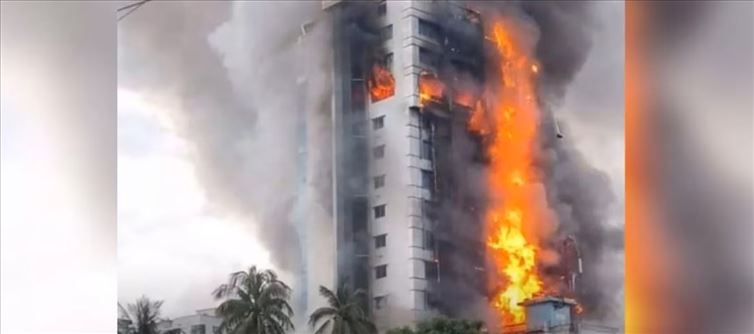 Bangladesh - 24 Burnt Alive - Hindu homes, temples 'targeted'
