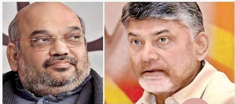 బాబు అమిత్‌షా కాళ్లు ఎందుకు పట్టుకుంటున్నారు?