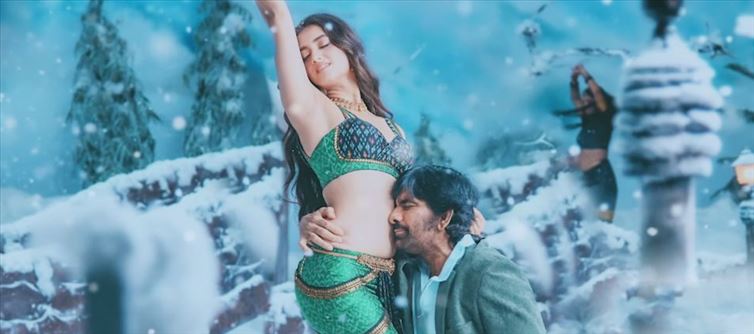 Director Said to do it Blindly - Bhagyashri Breaks Down