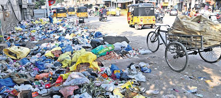 Garbage takes over Hyderabad lanes