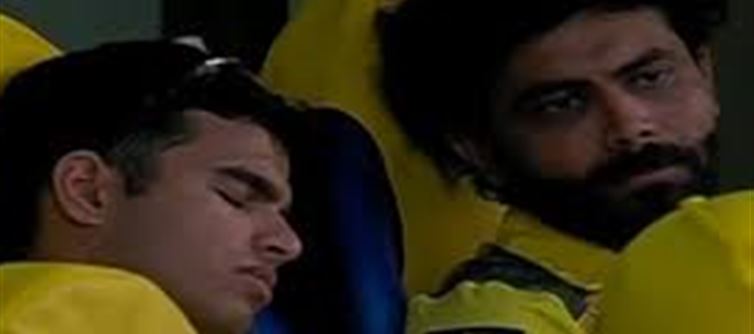 Give a chance to the CSK player who slept while Dhoni batted..!?