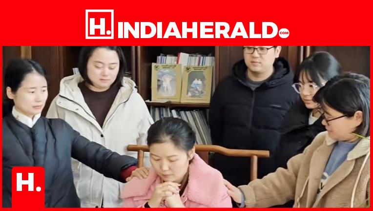 How a White House Prayer Scene Became China’s Funniest Viral Trend — When the Internet Laughs