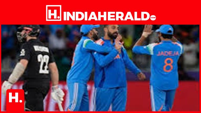 IND vs NZ: Varun Chakravarthy scares New Zealand..