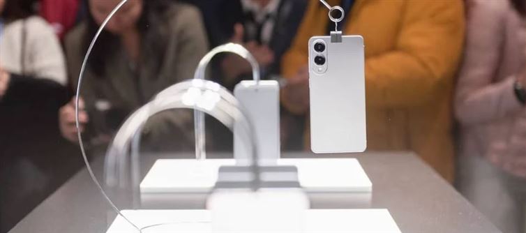 Is The Samsung Galaxy S25 Side Release Not On Time?