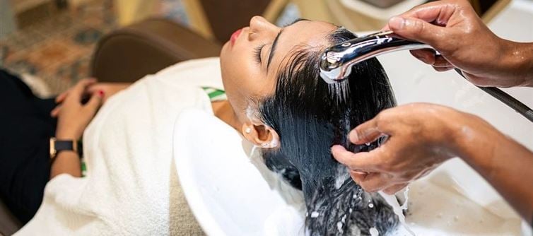 'Love Jihad' in Beauty Parlours? Muslim Men Should Be Banned?