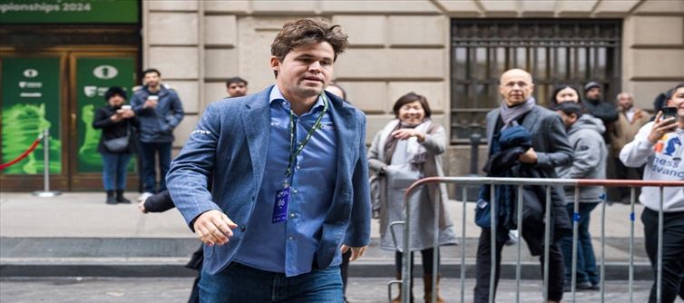 Magnus Carlsen Disqualified From FIDE international speedy and Blitz Chess Championship 2024 for Violating dress Code