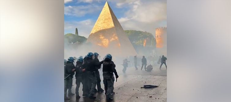 Muslims and left-wing extremists call Islamic Jihad in Rome and attack Italian police