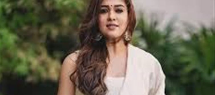 Nayanthara's big deal with Tatasky..!?