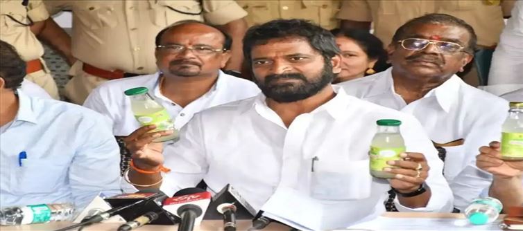 వివాదం: కల్లుకు వేదామృతమని పేరు పెడతారా?