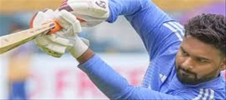 New twist in IPL!! Will Rishabh Pant play for RCB?
