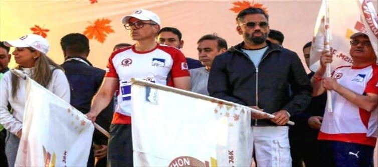 Omar Abdullah flagged off and participated in a marathon ...!?