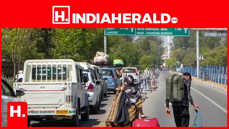 Pakistan Opens Border Gates - Finally Takes Back Its Citize