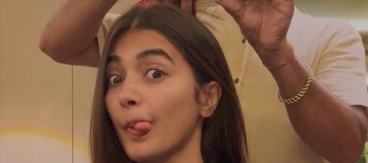PIC TALK - Pooja Hegde Getting a New Hair Cut