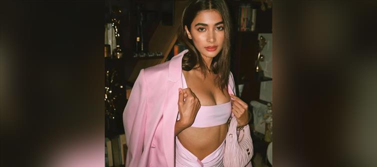 Pooja Hegde shows us how to build lower body strength
