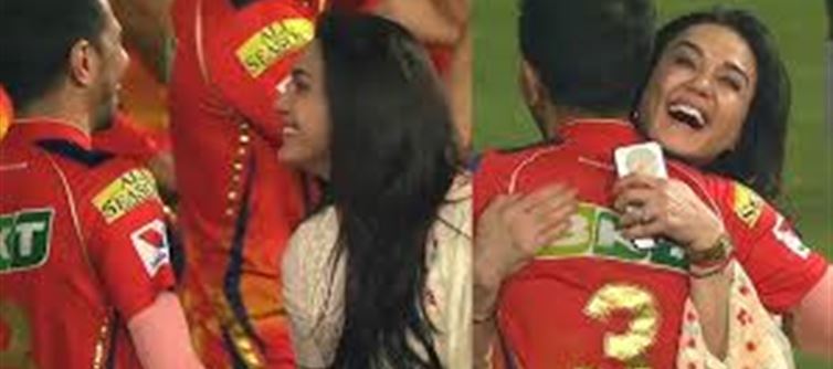 Preity Zinta's victory celebration wins fans' hearts..!?