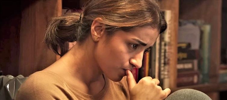 Raangi Movie Review - Trisha outperforms Kunthavai with Thaiyal Nayagi