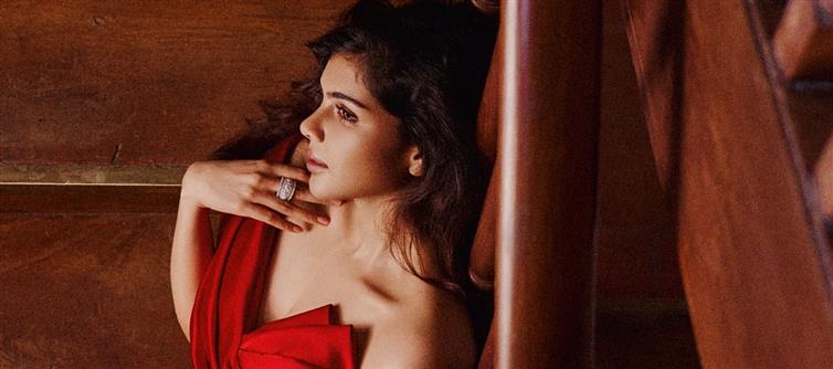 Red Gown, Untamed Hair, Total Dominance: Kalyani Steals Every Frame