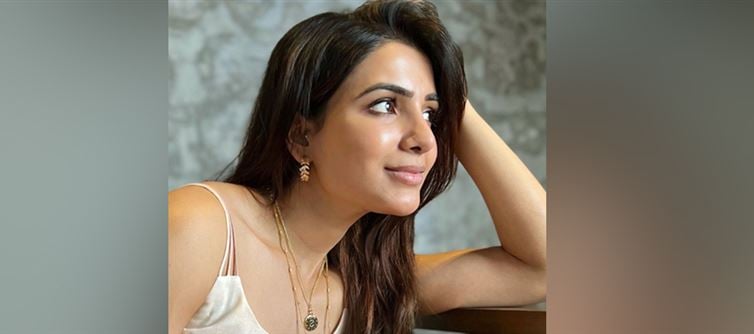 Samantha Doesn't Mind Sitting Idle?