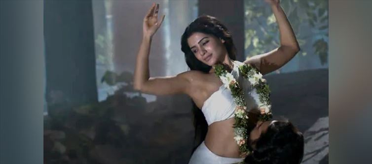 Samantha Romance With Married Director Heats Up