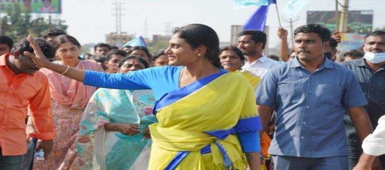 షర్మిల తొలిసంతకం హామీ ఓట్లు కురిపిస్తుందా?