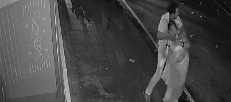SHOCKING HARASSMENT VIDEO - Bengaluru Woman Harassed by Dawn
