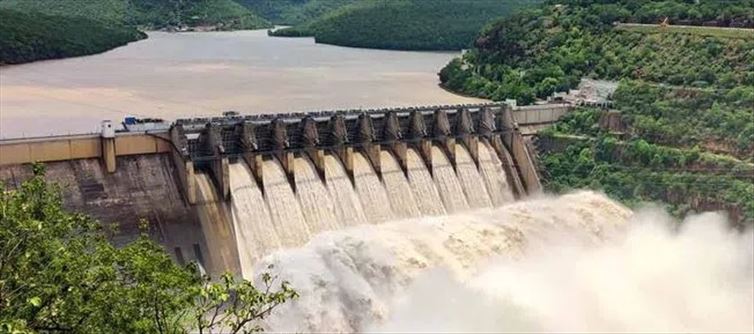 Telangana - 10 gates of Srisailam project opened