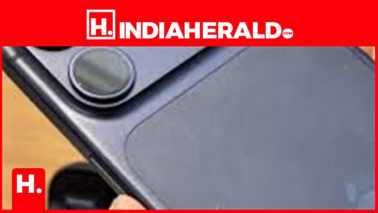Users Disappointed Over Defects in iPhone 17 Pro and iPhone