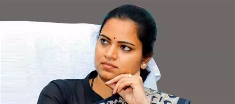 లంచగొండి డాక్టర్‌కు షాకిచ్చిన విడదల రజని?