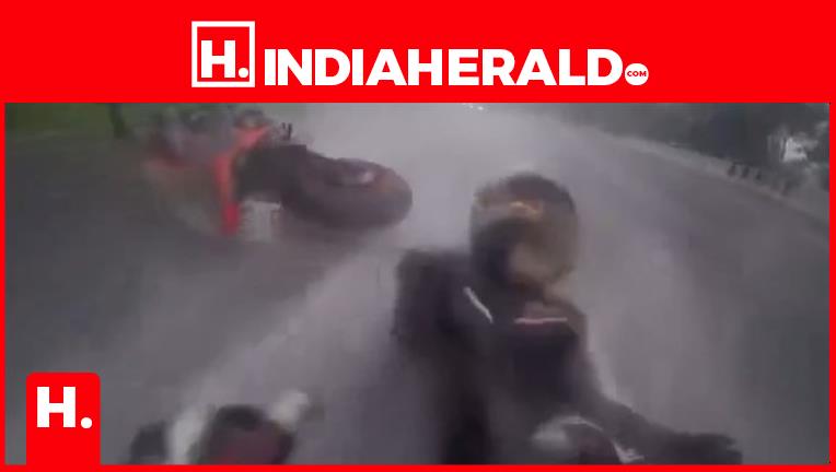 VIDEO - A Biker Saved His Girlfriend During an Accident on Rainy Roads