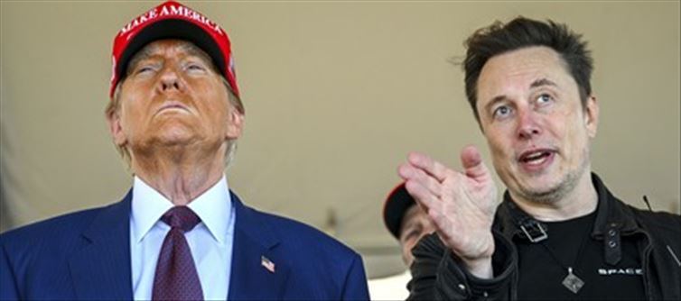 Watch - AI video of Donald Trump licking Elon Musk's feet played on TV inside federal office