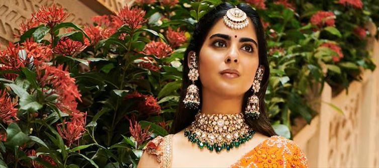 What Isha Ambani wore for Radhika Merchant's 'mameru' ceremony?