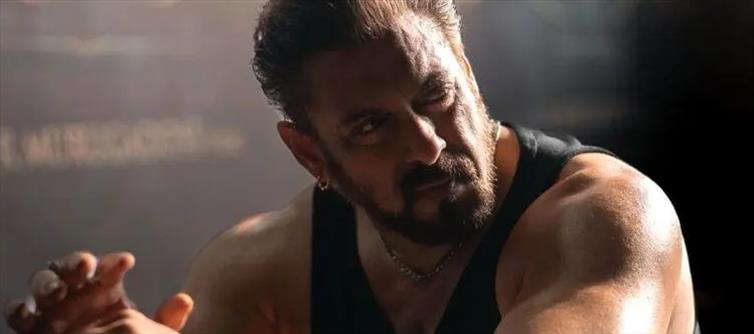 Will Salman Go Shah Rukh Way Or Aamir Khan Way?
