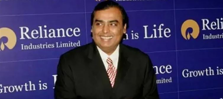 Mukesh Ambani's son Anant is younger than Radhika Merchant