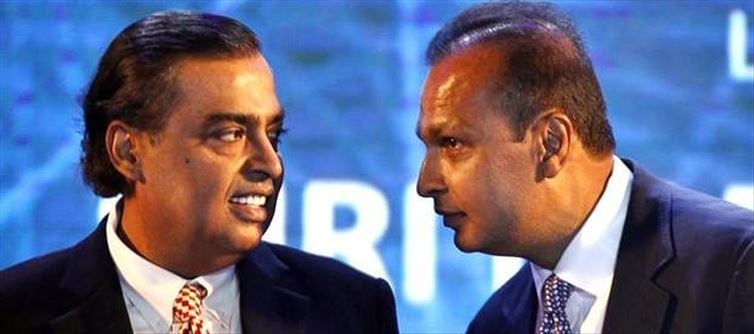 అంబానీ బ్రదర్స్ పై బ్లూమ్ ‌బర్గ్ సంచలన కామెంట్స్ ....!